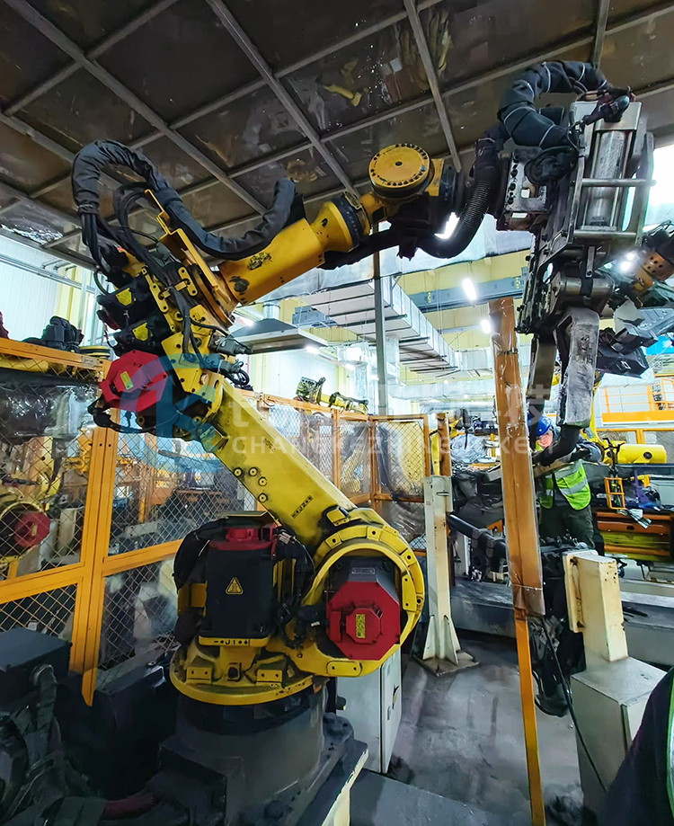 保養發那科高速點焊機器人R-1000iA/100F 保養發那科高速點焊機器人R-1000iA/100F